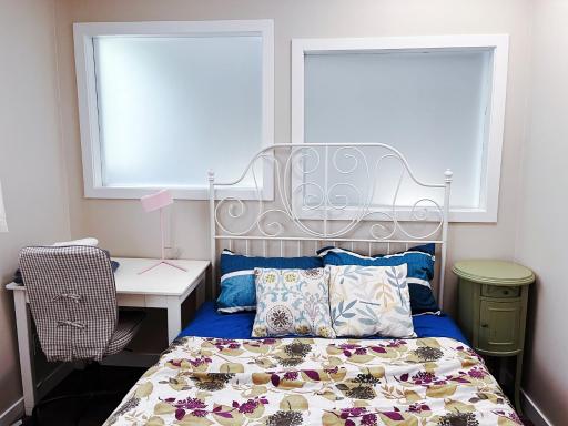 Calgary-Banff single house close LRT&UC&Free Parking - Housity