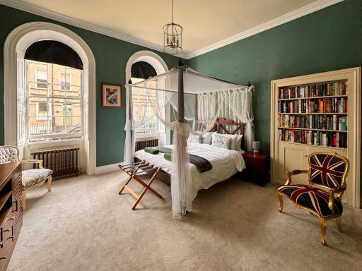 The Pickwick House 2 bedroom free parking - Housity