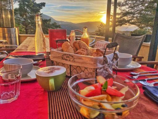 LPSV Experience B&B in La Palud sur Verdon - Housity