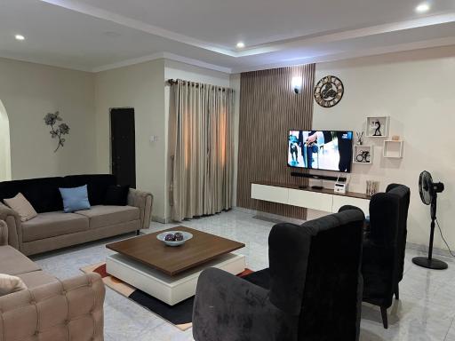 Well furnished and very spacious apartment in Wuye - Housity