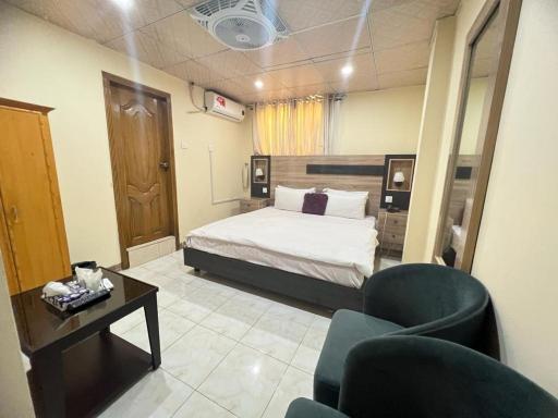 Islamabad Premium Hotel - Housity