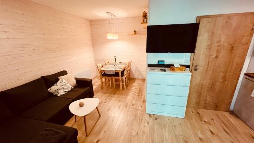 #Apt23 - Apartmán 23 - Novohradské hory - Housity