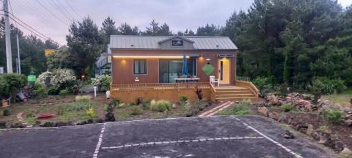 Hamdeok pool villa pension - Housity