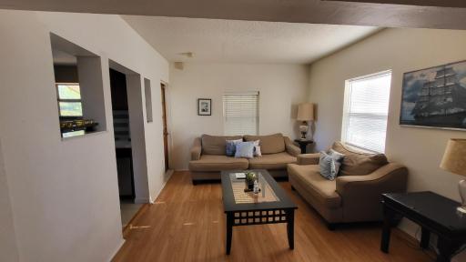 U2 - Private 2BR Walkup APT in DT PHX with pkg - Housity