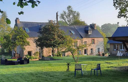L'EAU QUI DORT - Chambres et Tables d'hôtes - Housity