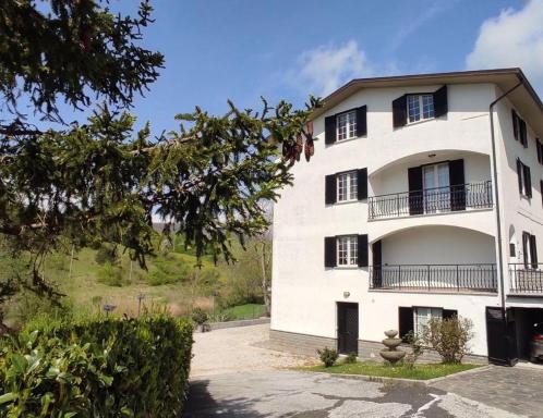 Monte Cucco B&B - Housity