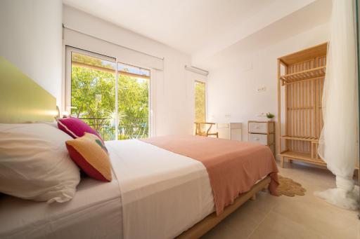 Sitges Beach Hostal - Housity
