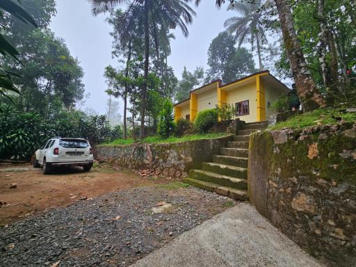 Cascade Holiday Villa - Housity