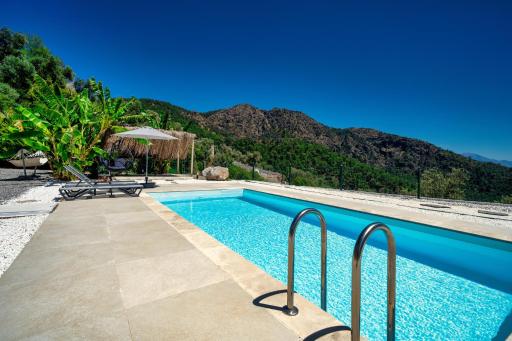 The Box House & Charming Private Tiny House & Pool - Housity