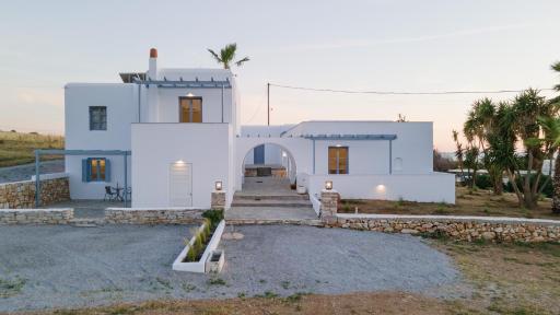 Beach Soley Naxos - Housity