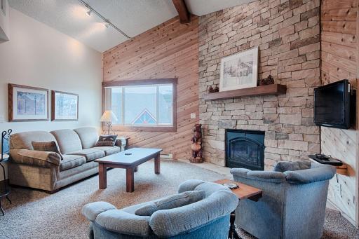 Sawmill Creek Condo 408 by Great Western Lodging - Housity