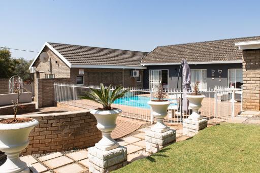 @Home Guest House - Housity