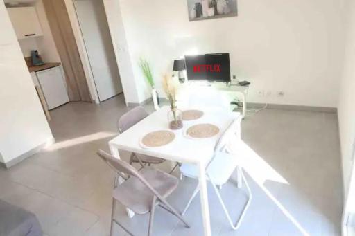 Logement Entier - Appartement T2 Confort - Toulouse - Balcon Aménagé - Housity