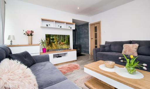 Arkadia Kadyny - Housity