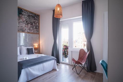 New Elegance Suites Guesthouse - Housity