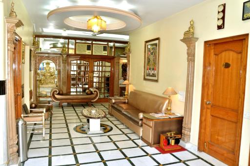 Bajaj Indian Home Stay - Housity