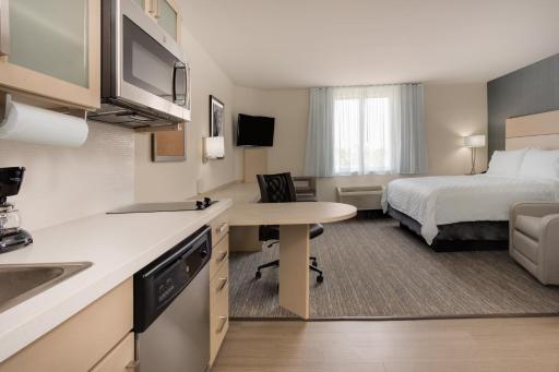 Candlewood Suites Miami Intl Airport - 36th St, an IHG Hotel - Housity