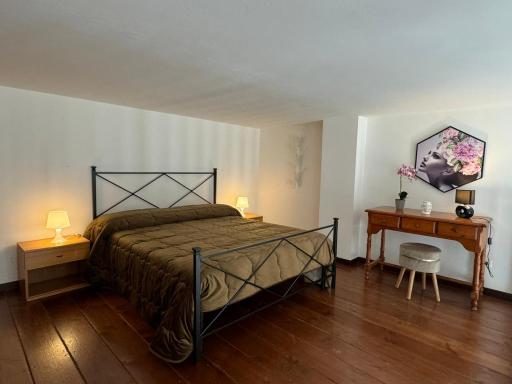 Marilu's House un passo dalla stazione e dal mare - Housity