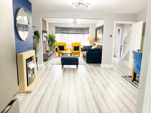 Beautiful Newly Renovated House in Rainham Essex - Housity