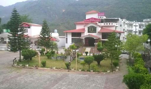 Vamoose Sachin International - Housity