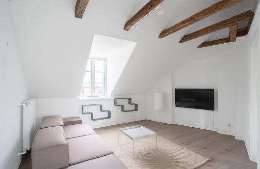 Great 2-bed penthouse apartment. - Housity