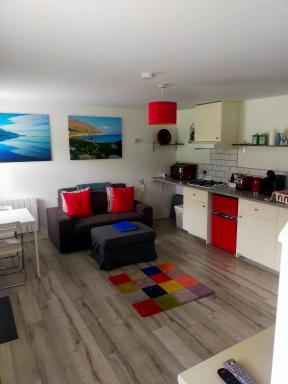 Pier Road Cottage, Croagh Patrick - Housity