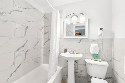 Mango Motel - Housity