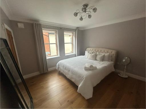 Royal Windsor Super King EnSuite - Free Parking - Housity