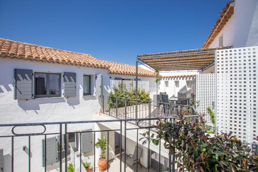 Domu Qirat - Authentic Rooms & Terraces - Housity