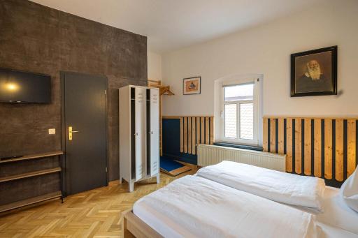 Pension Zur Neuenburg - Housity