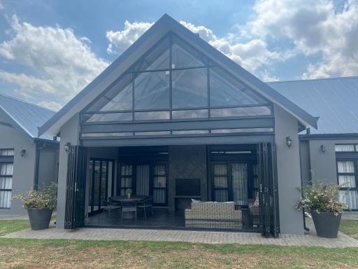 Sasavona Cottage - 349 Vaal de Grace Golf Estate - Housity