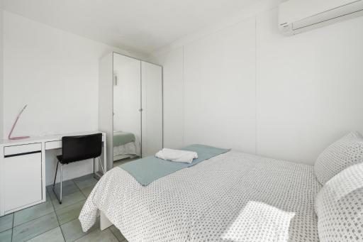 Dana-Private Room in a shared duplex Apartment -1 - Housity