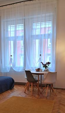TRAVEL AND MUSIC APARTMENT - Housity