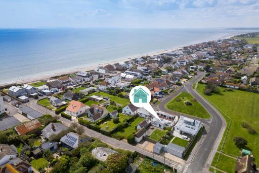 Seaside detached 4bd home nr shops Parking Garden - Housity
