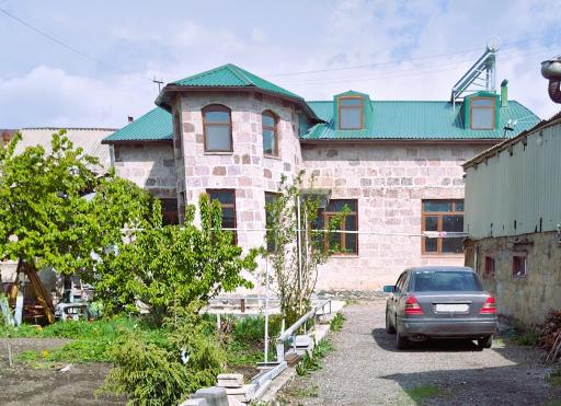 Green Gables Martuni - Housity