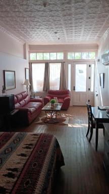 Katie's Cozy Suites - Housity