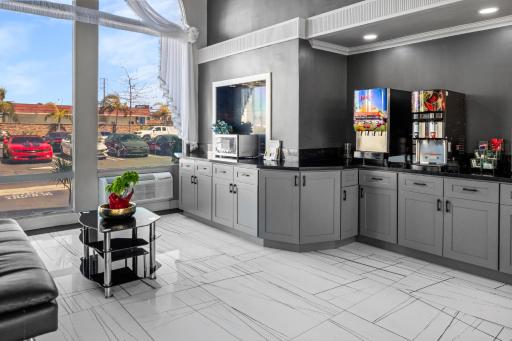 Vagabond Inn Costa Mesa - Housity