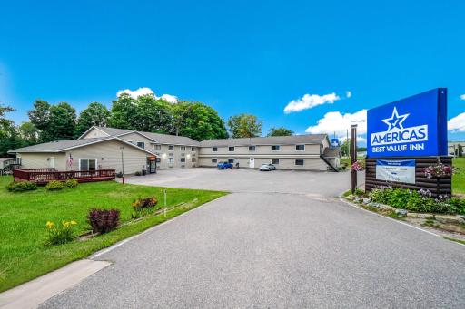 Americas Best Value Inn Marquette - Housity