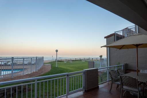 Jeffreys Bay Villas on The Beach - Housity