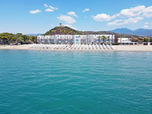 Eleamare Resort - Housity