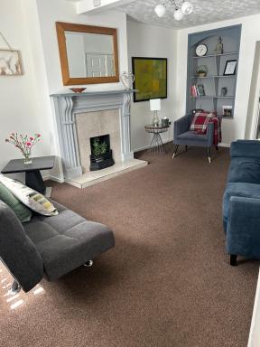 Hill View House - Housity
