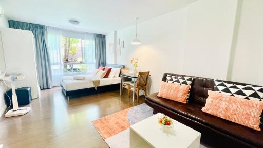 Baan Kun Koey Condo Huahin B103,Pool View,Heart of Huahin,Near Blue Ports,300m from Beach - Housity