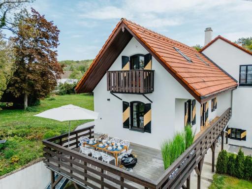 Lake house with sun terrace for 8 guests - Housity