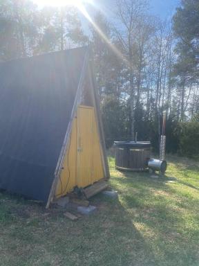 Triangle Cabin - Housity