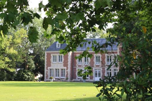 Chambres d'Hotes Spa Château d'Omiécourt - Housity