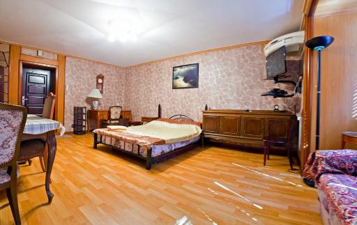 Lessor Apartments - Housity