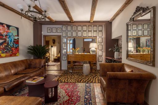 M5 self-service Boutique Hotel - Housity