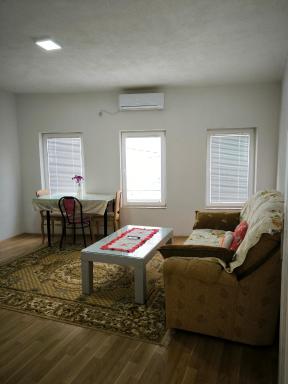 Ristevski Apartment - Housity