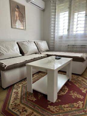 Day & Night Apartment - Housity