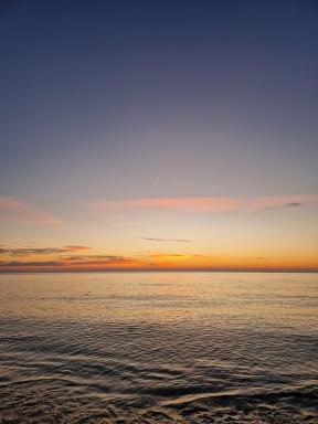 MEME'S HOUSE - Housity